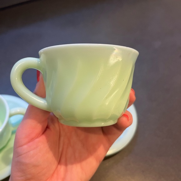 Pair of Vintage French Mint Green Cups and Saucers - Picture 6 of 14